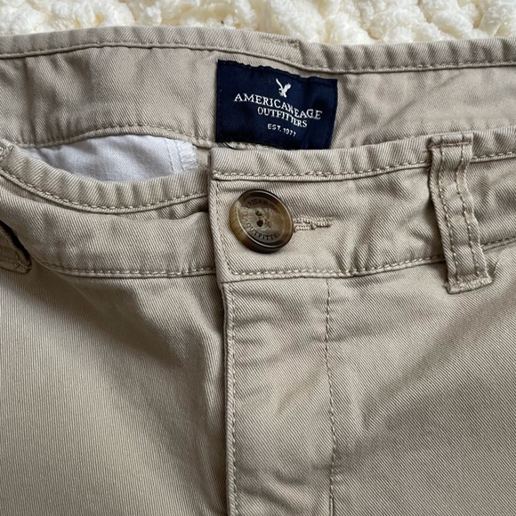 American Eagle Khaki Shorts | Womens - Picture 7 of 7
